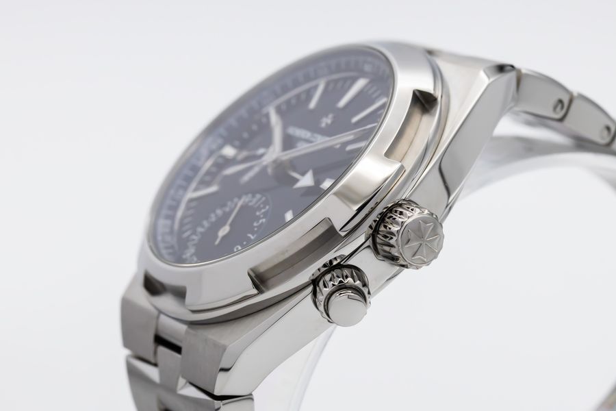 Vacheron Constantin Overseas 7900V/110A-B334